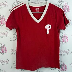 Tailgate T-shirt Vneck P sporty stripes Women's Red V-Neck Short Sleeve Tee